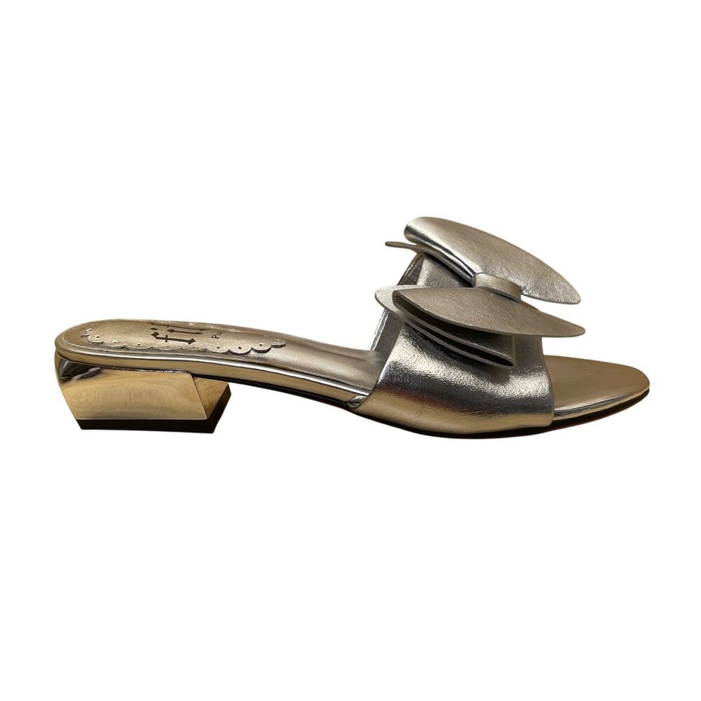 Fifi Women’s Silver Leather Bow Open Toe Chromed Accent Sandals Size US9/EU39